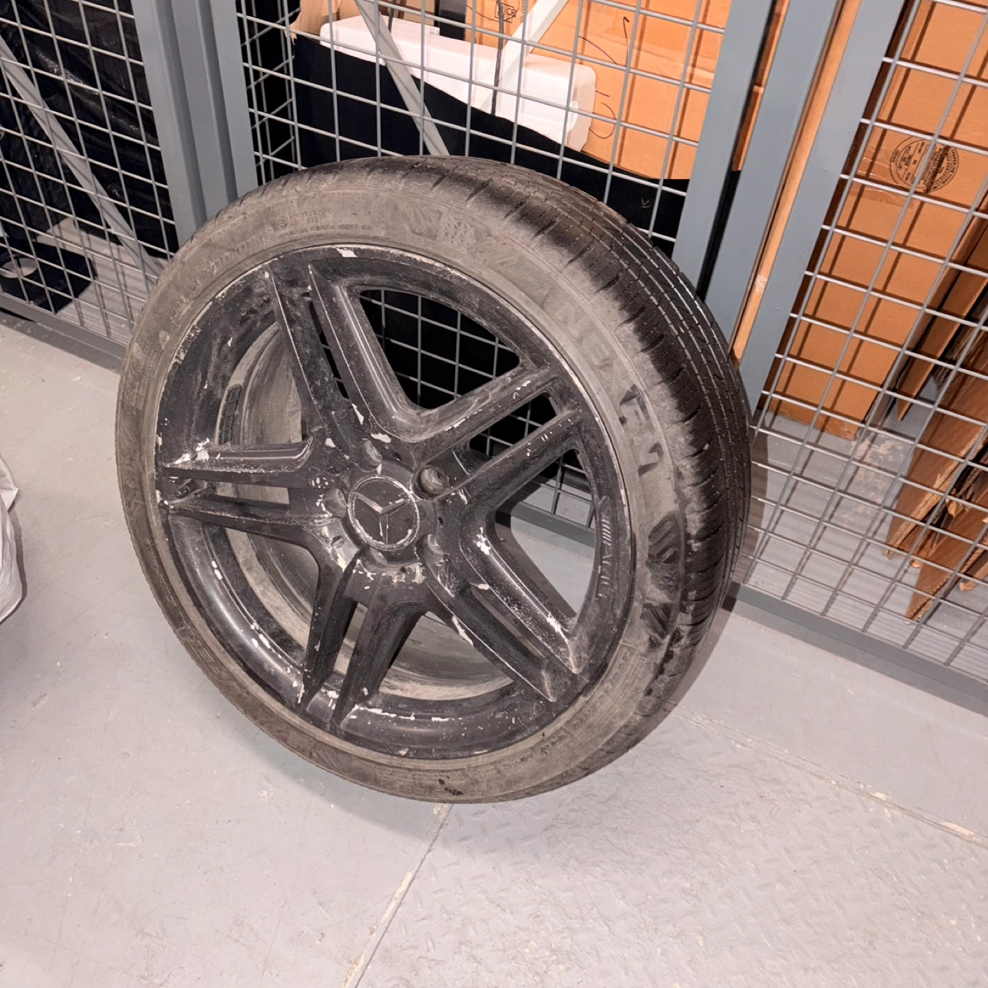 Mercedes-Benz Alloy Wheel and Tire