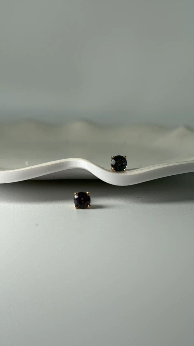 Stud Earrings with alexandrite Gemstones - photo 2