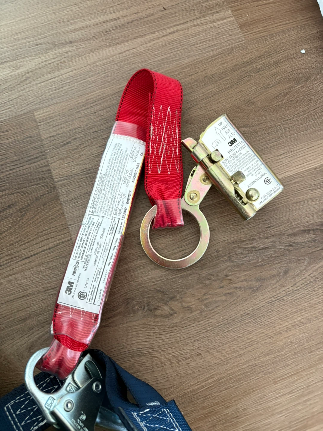 3M Fall Protection Harness and Lanyard - photo 2