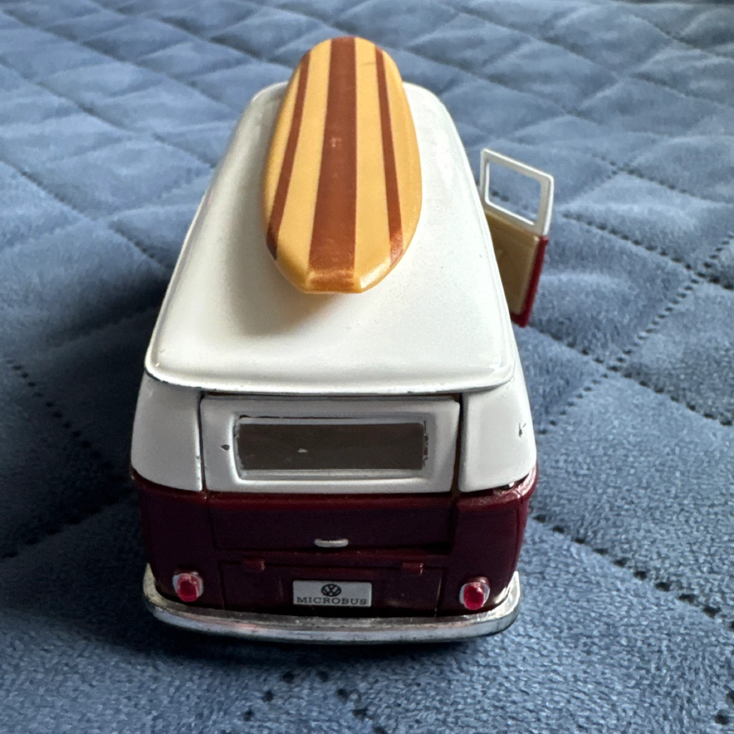 Kinsmart 1962 Volkswagen Classical Bus Toy Car 1/32 Scale - photo 4