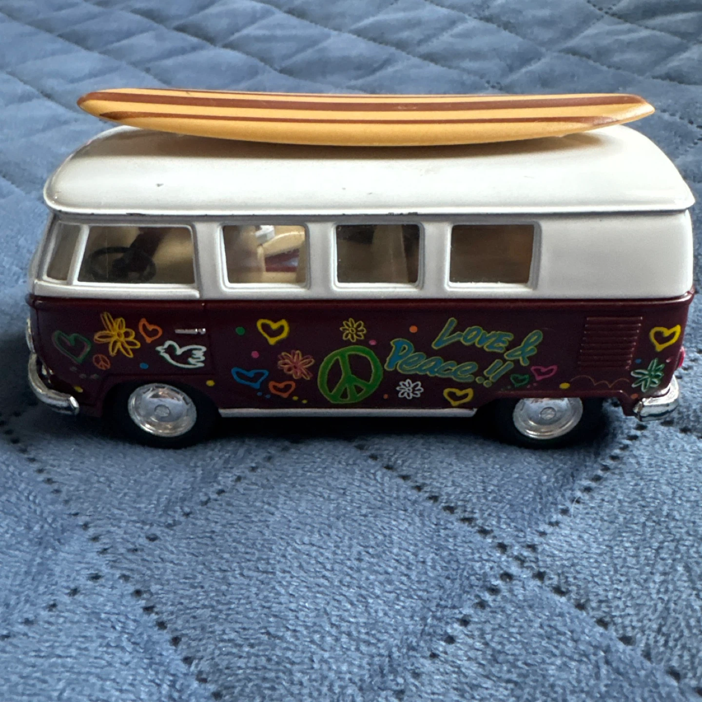 Kinsmart 1962 Volkswagen Classical Bus Toy Car 1/32 Scale - photo 3