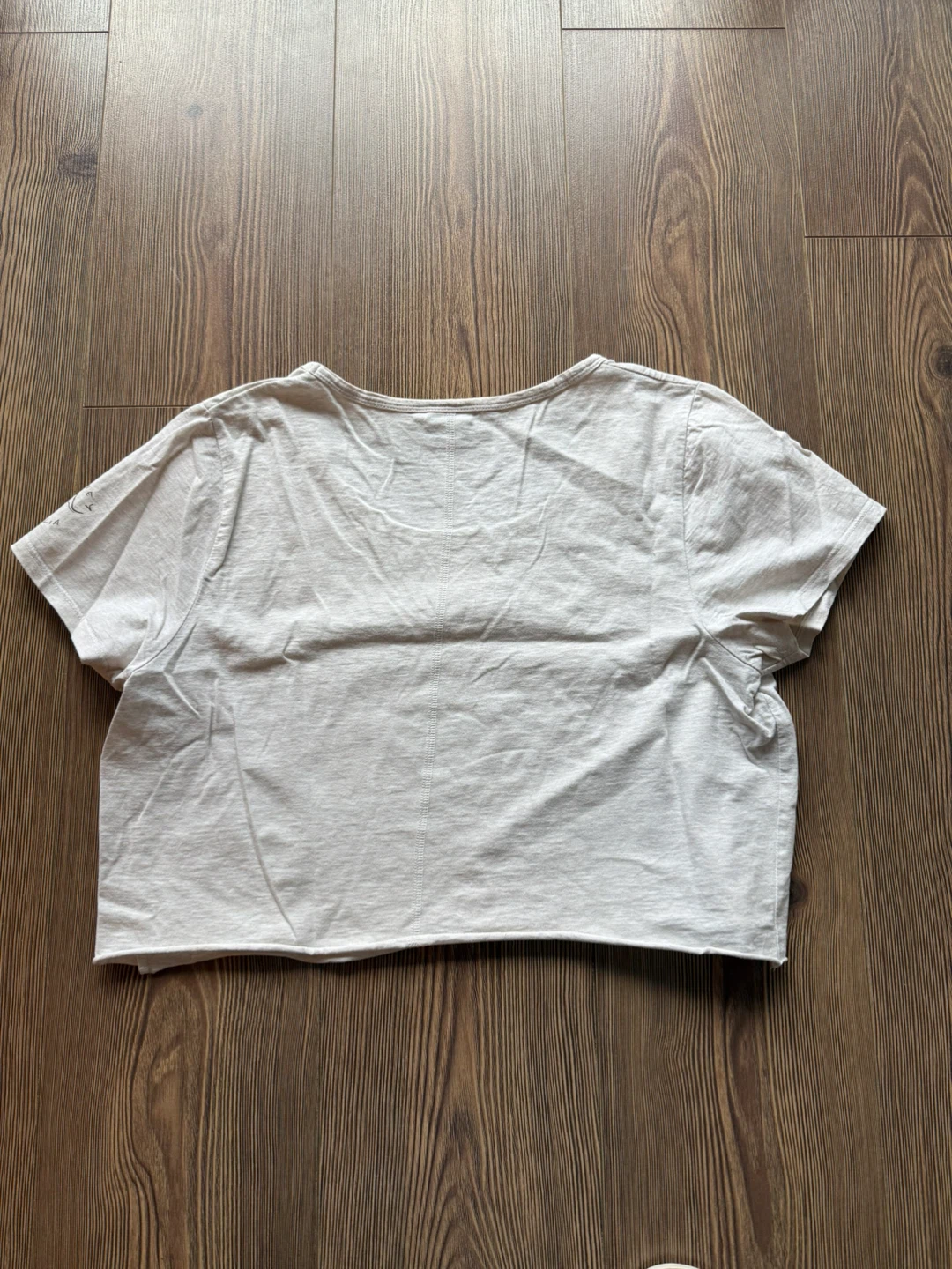 Cropped T-Shirt with Australia Kangaroo Graphic - photo 4