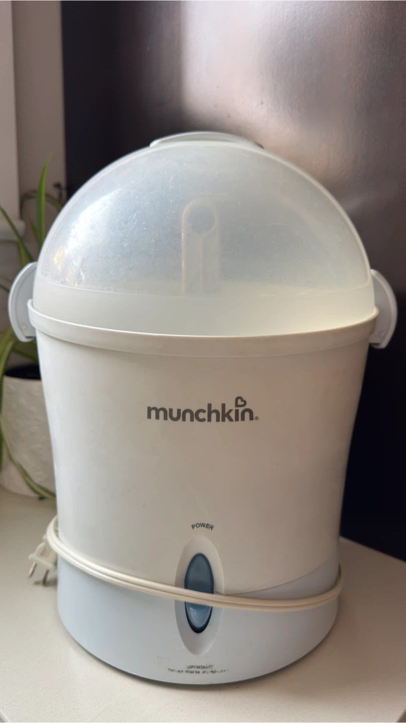Munchkin Bottle Sterilizer