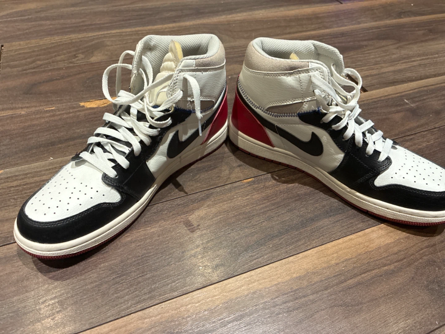 Nike Air Jordan 1 High OG "Chicago" Men's Size 9.5 - photo 2