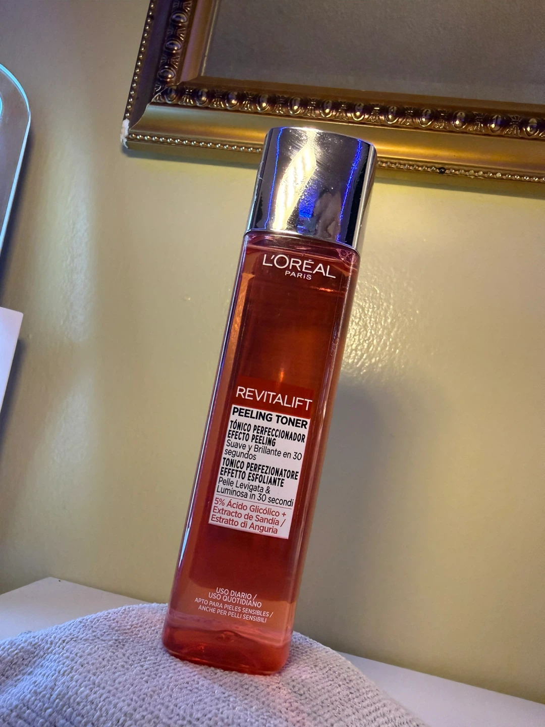 L'Oreal Revitalift Peeling Toner 180ml