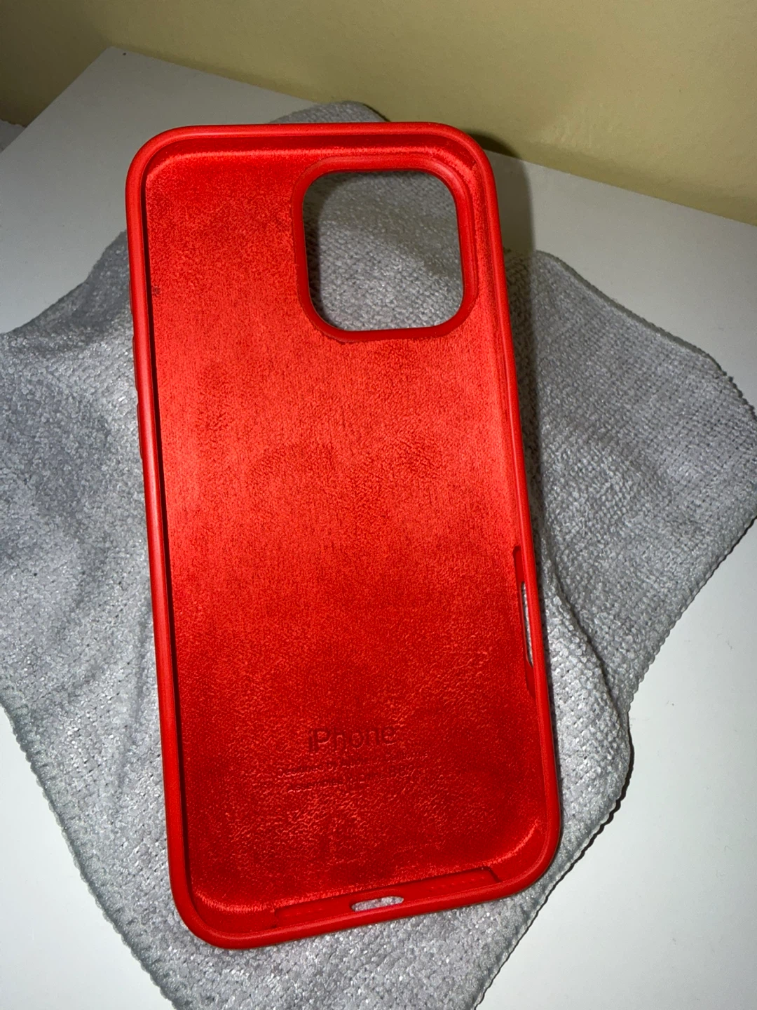 Apple iPhone 16 Pro Max Silicone Case - Red - photo 4