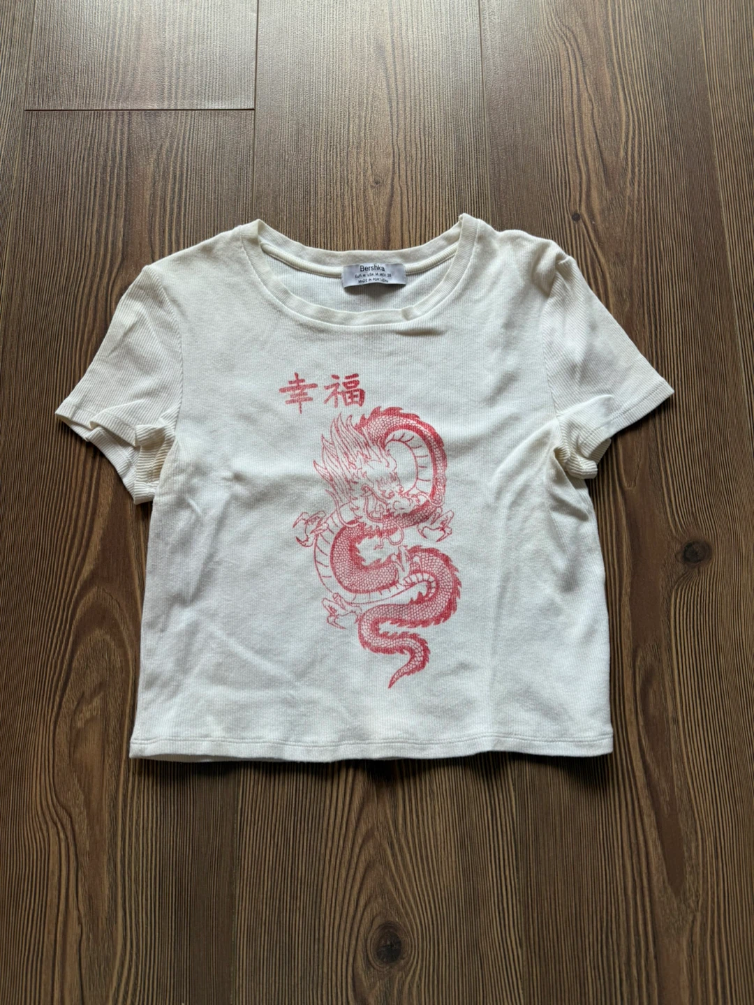 Bershka White Cropped T-Shirt with Red Dragon Graphic - photo 2