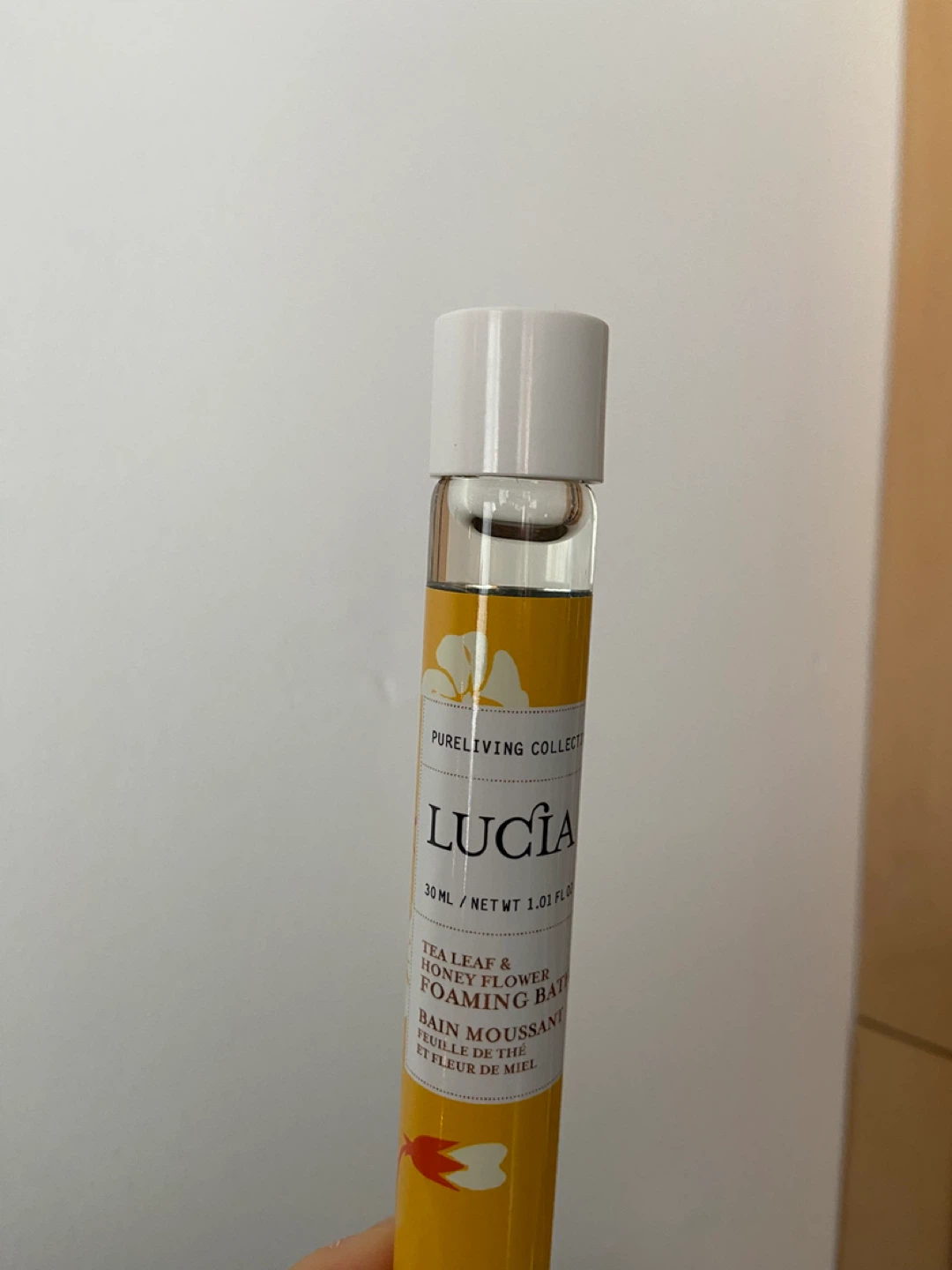 LUCIA Tea Leaf & Honey Flower Foaming Bath - photo 2