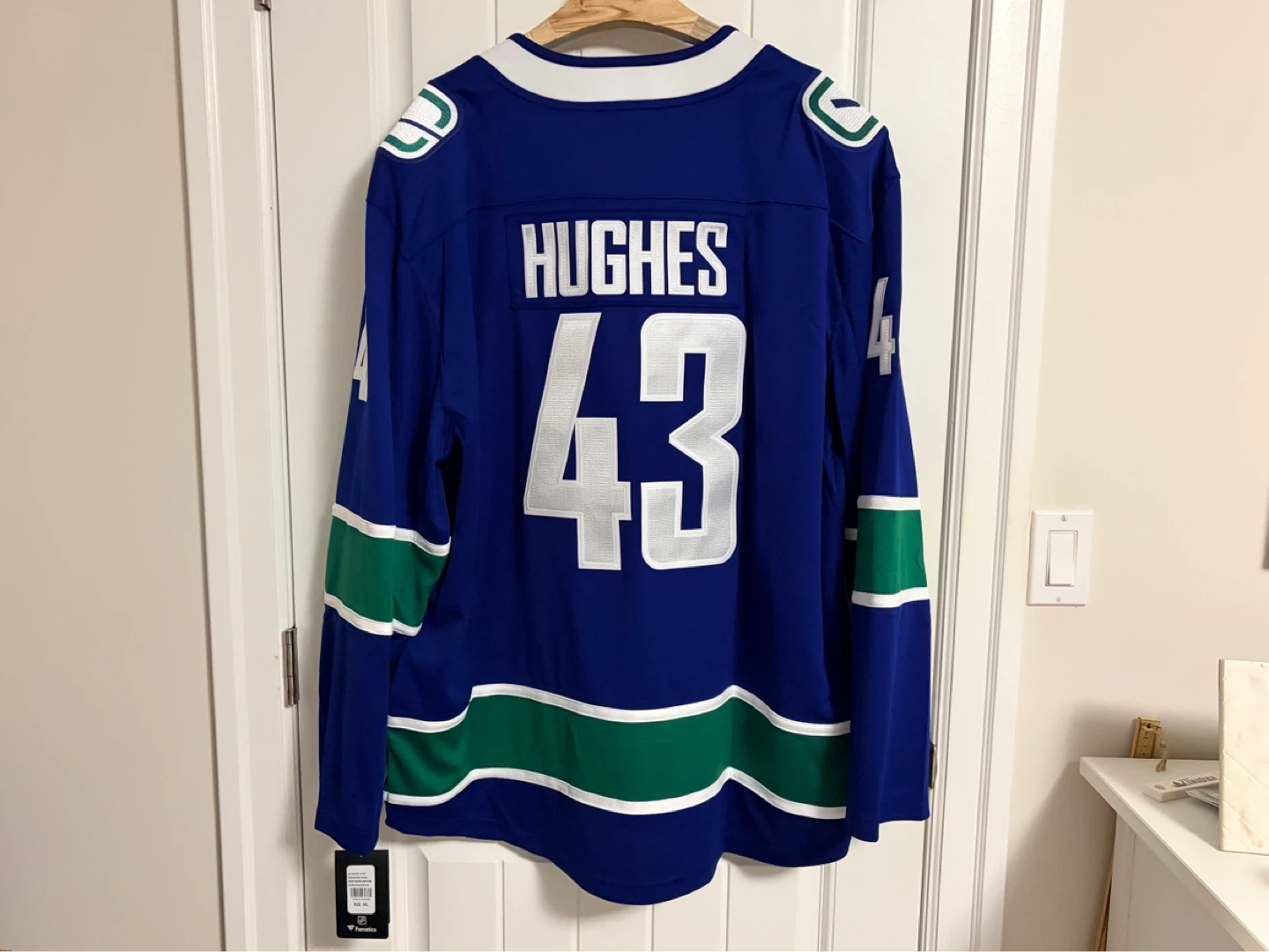 BNWT Authentic Fanatics Vancouver Canucks Hughes Jersey 3XL