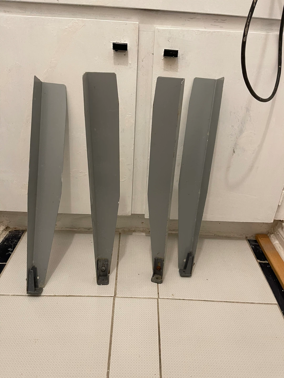 Set of 4 Grey Metal Furniture Legs - photo 3