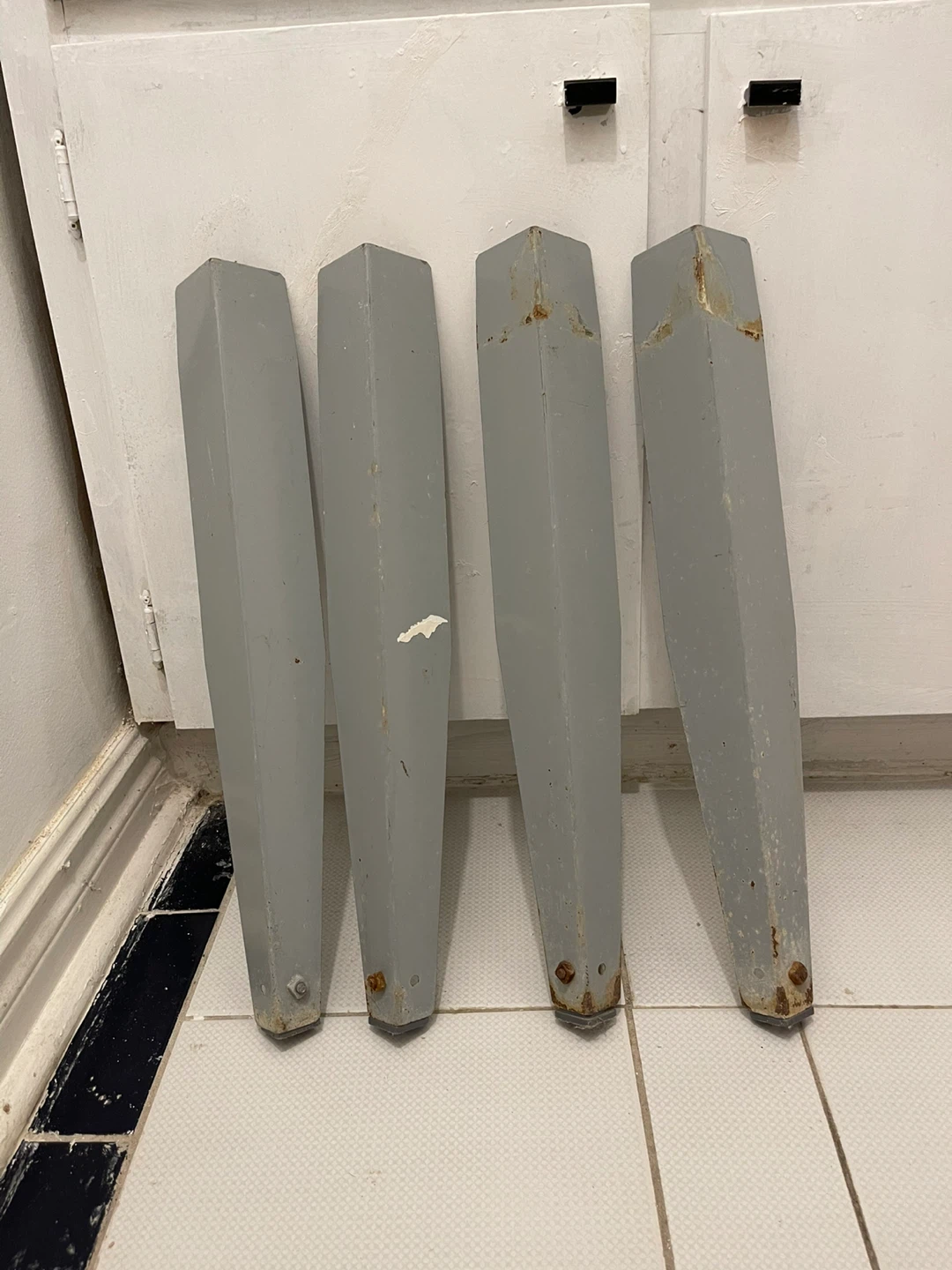 Set of 4 Grey Metal Furniture Legs - photo 4