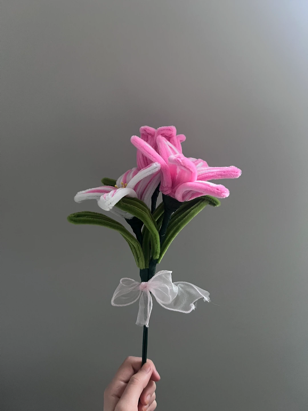 Mother’s Day gift- Pink and White Pipe Cleaner Flowers - photo 3