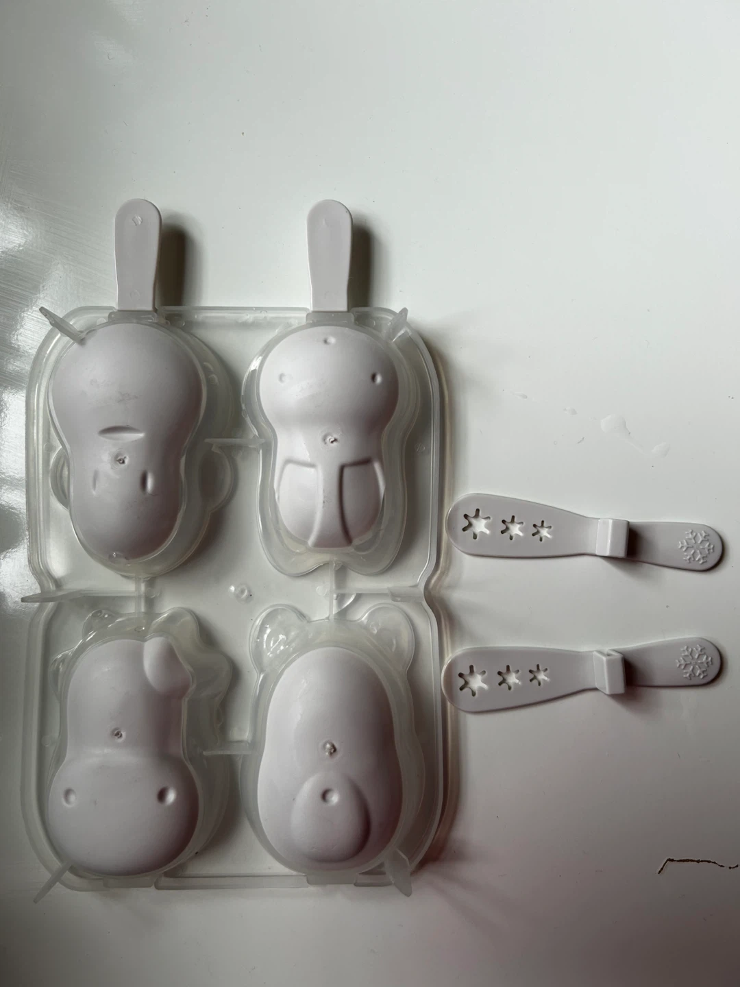 4 Cavity Animal Shaped Ice Pop Mold - photo 3