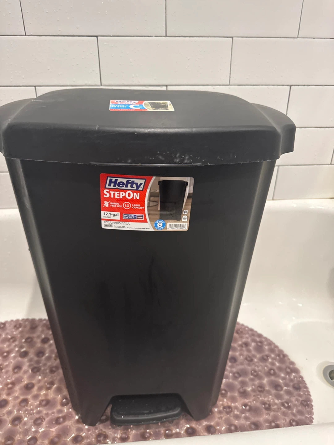 Hefty Step-On Trash Can 12.1 Gallon Black