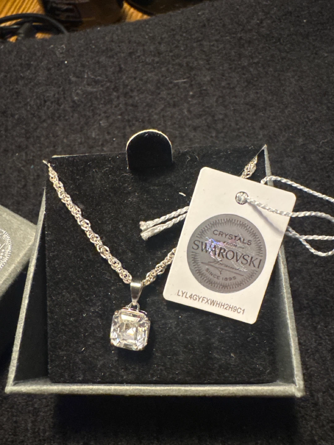 NIC & SYD Necklace with Swarovski Crystals