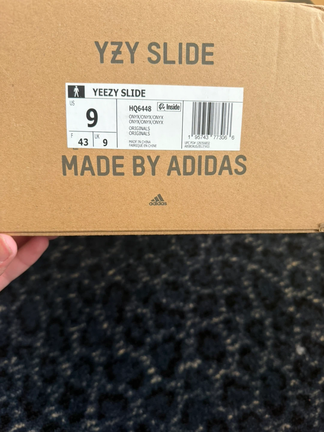 Adidas Yeezy Slide "Onyx" Size 9 - photo 3