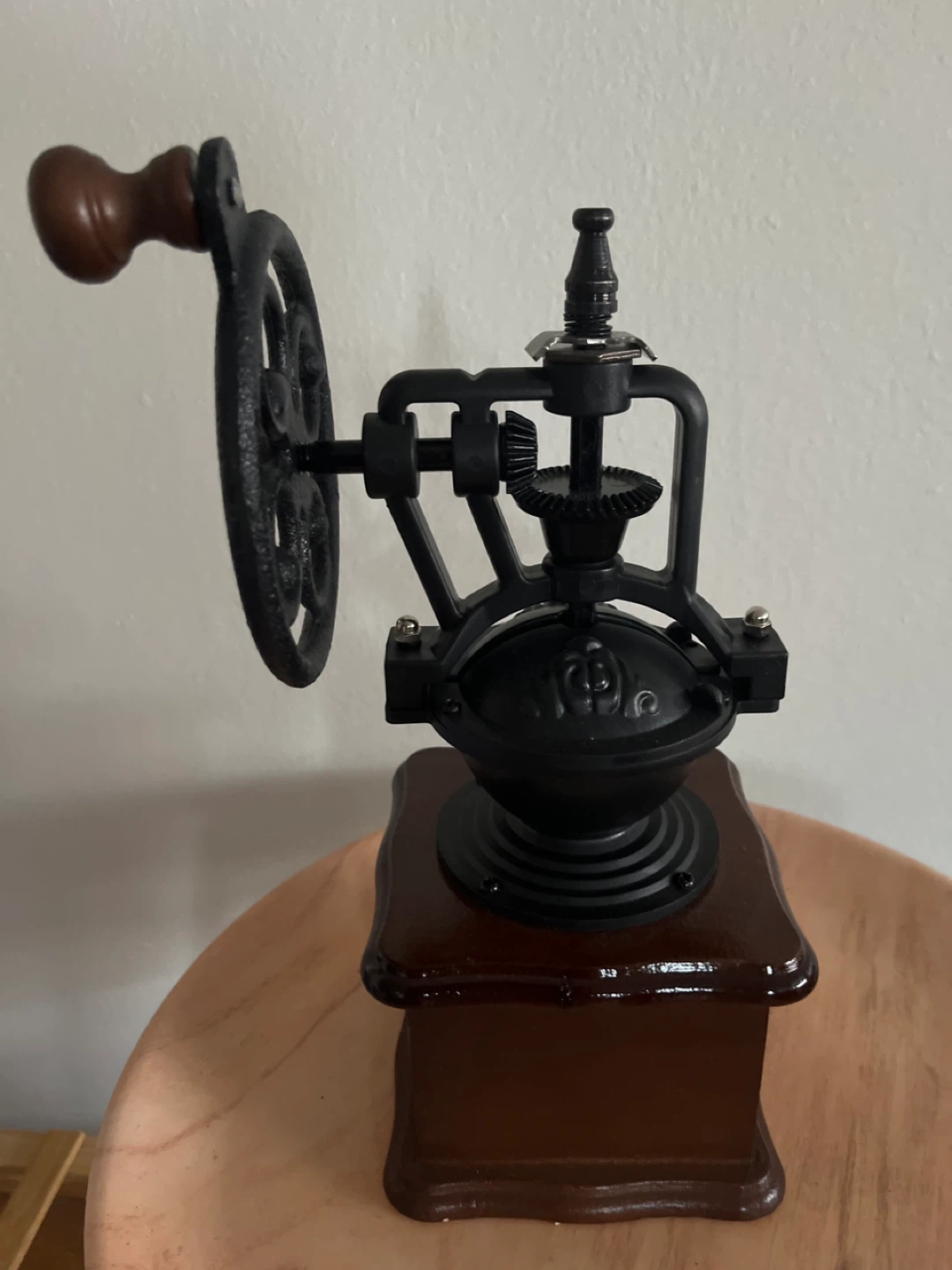 Vintage Style Manual Coffee Grinder - photo 4