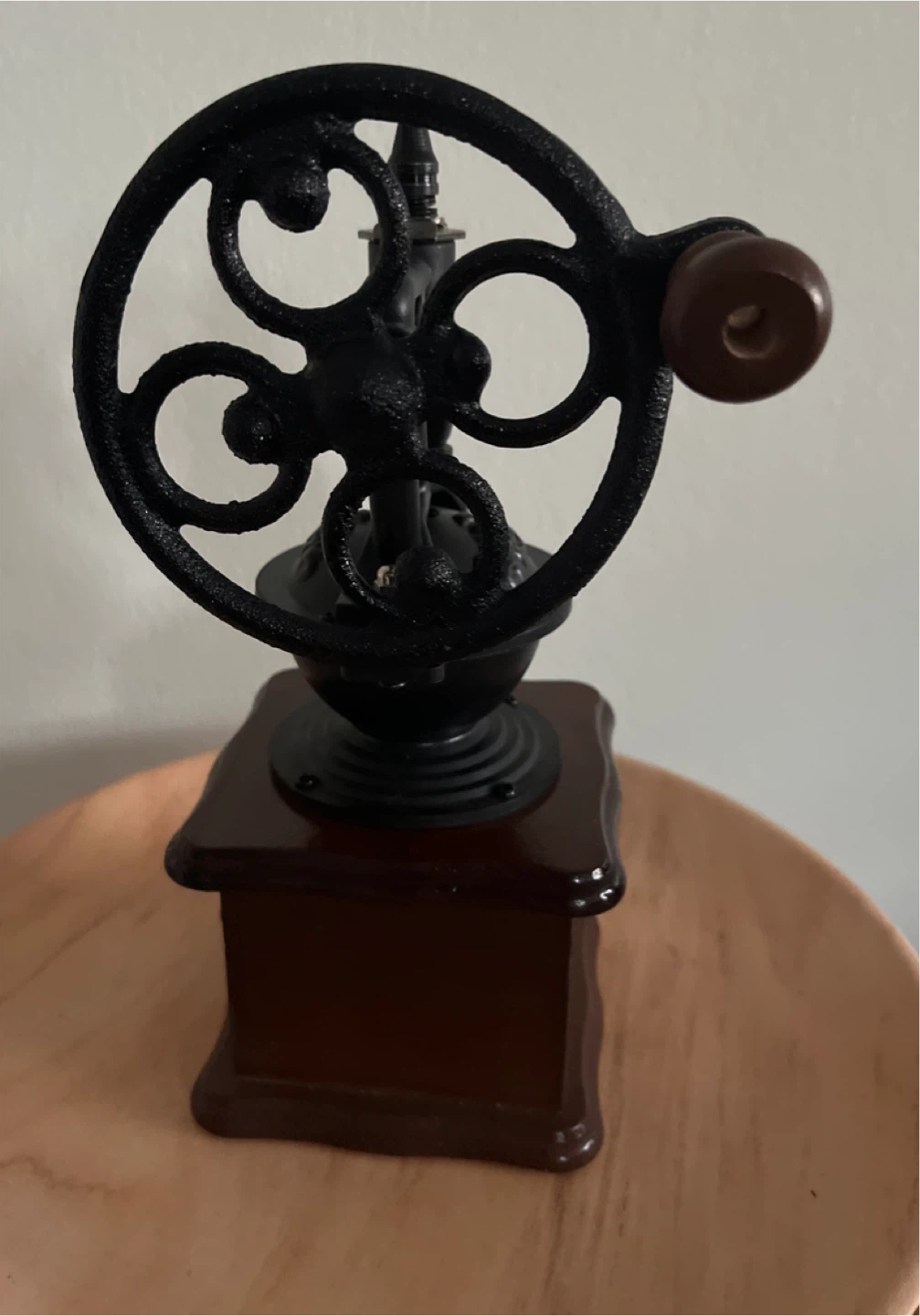 Vintage Style Manual Coffee Grinder - photo 5