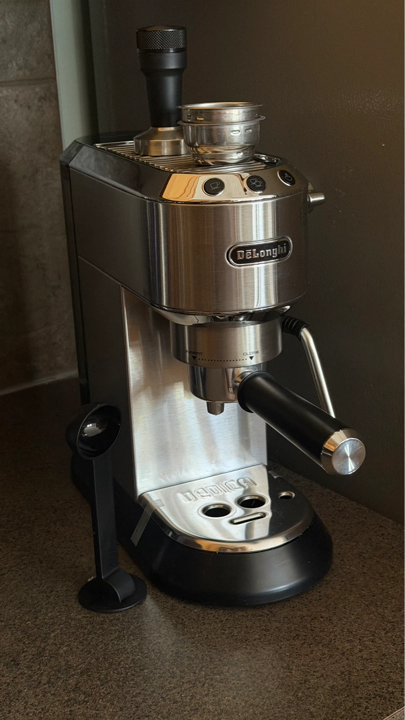 De'Longhi Dedica EC885 espresso machine - photo 2