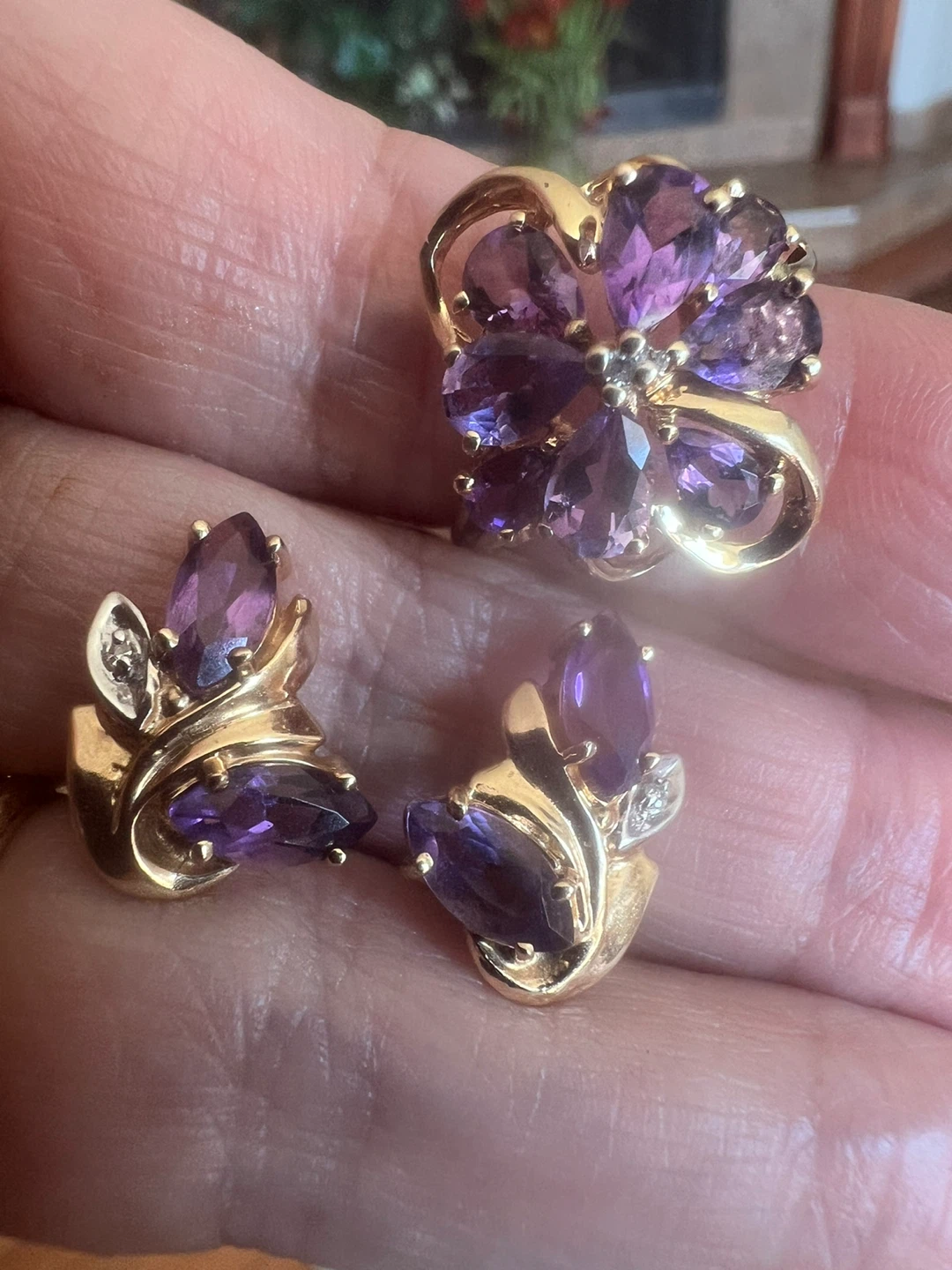 14 k Gold Amethyst and Diamond Ring and Earrings Set - photo 4