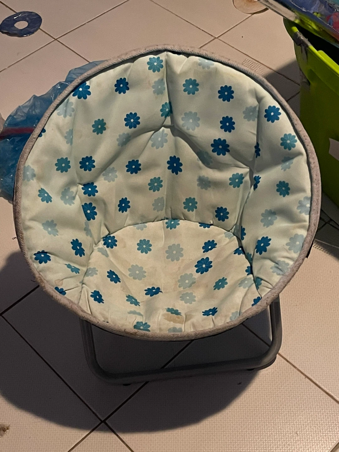 Children’s Round Padded Chair with Flower Pattern - photo 2