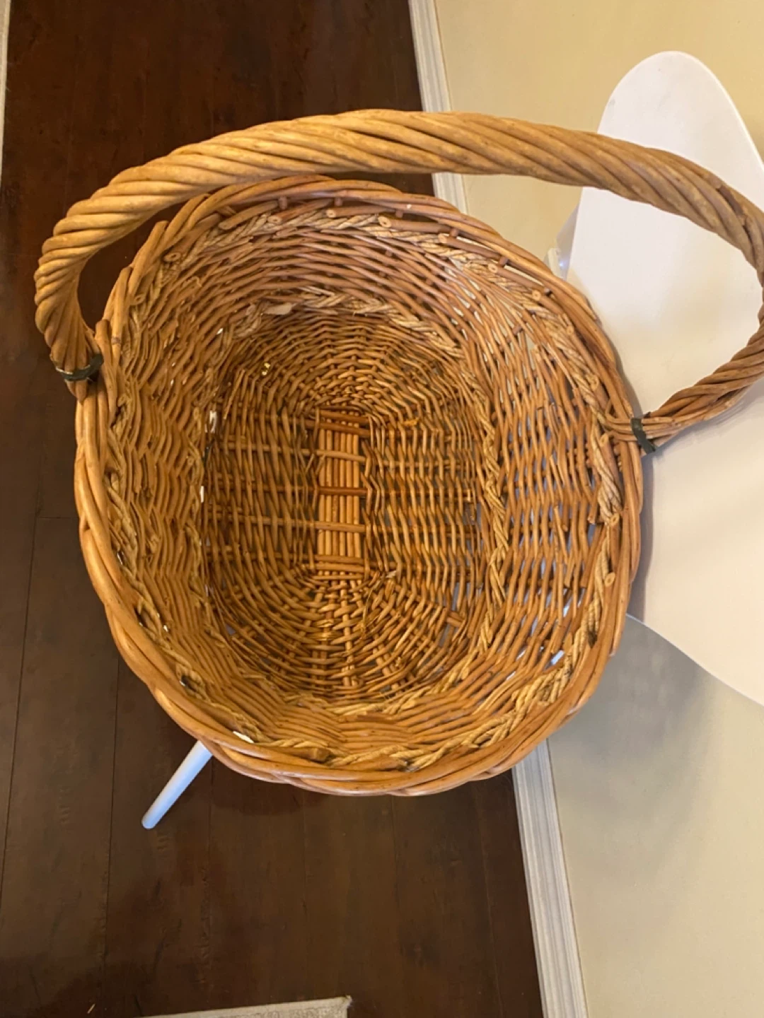 Large Wicker Basket with Handle - photo 4