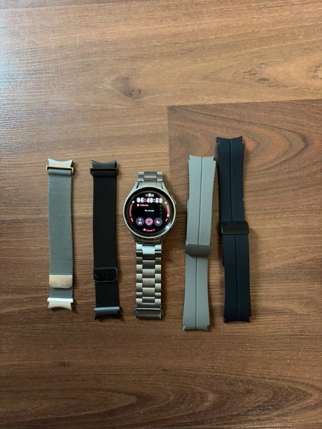 Galaxy Watch5 Pro LTE (45mm) + bands - photo 2
