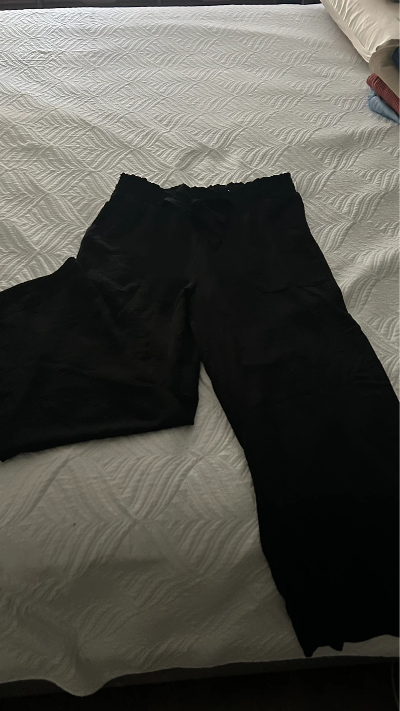 Chloe + Jasmine Black Wide Leg Pants L/G - photo 2
