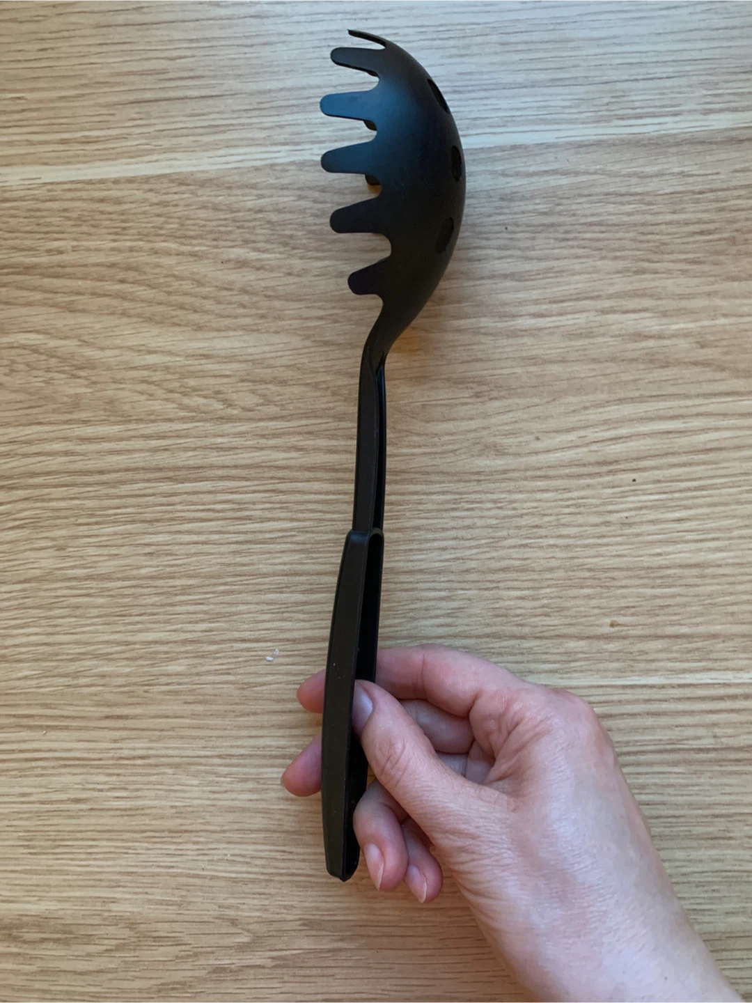 Black Plastic Spaghetti Server Spoon - photo 2