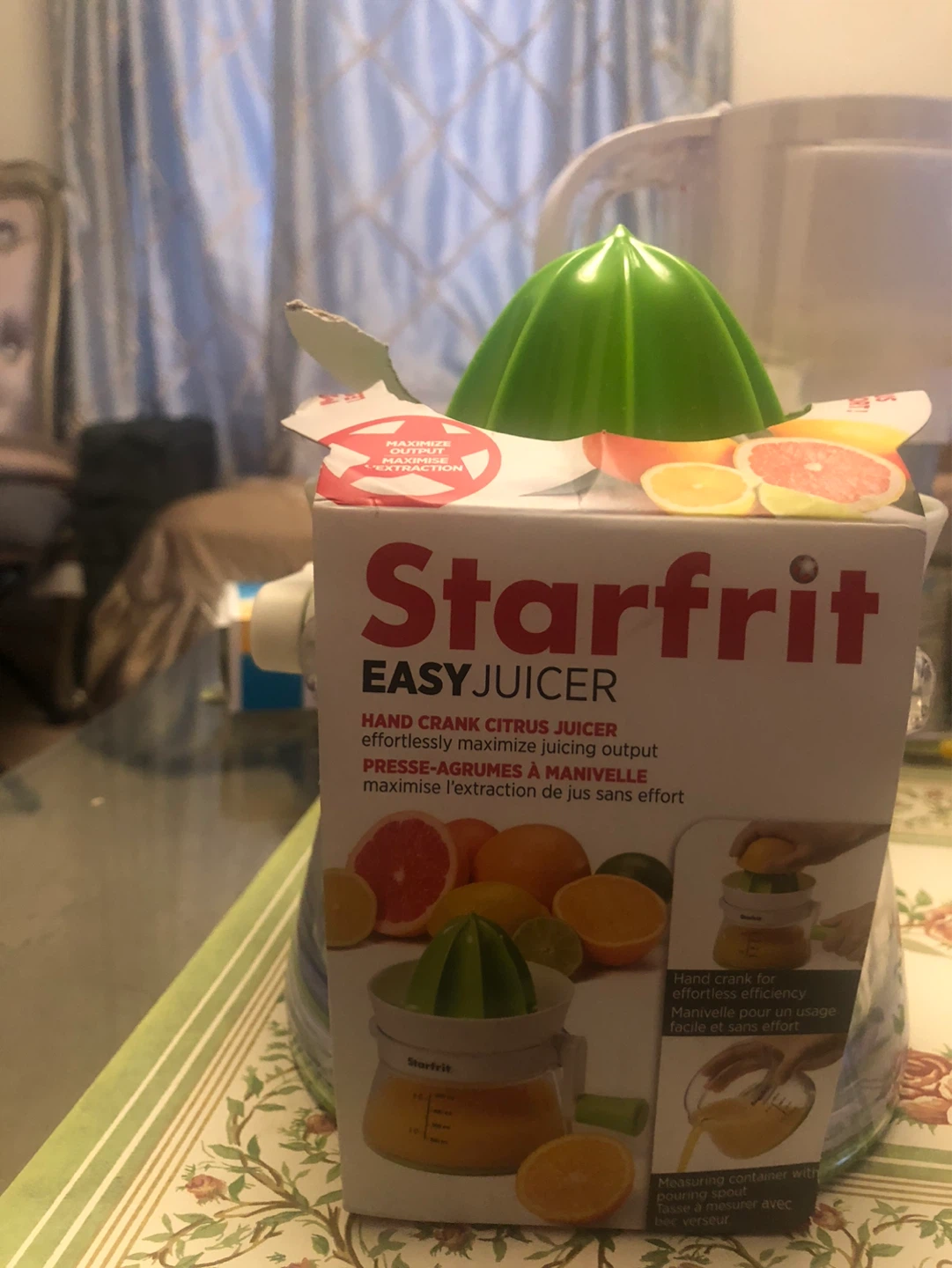 Hand Crank Citrus Juicer