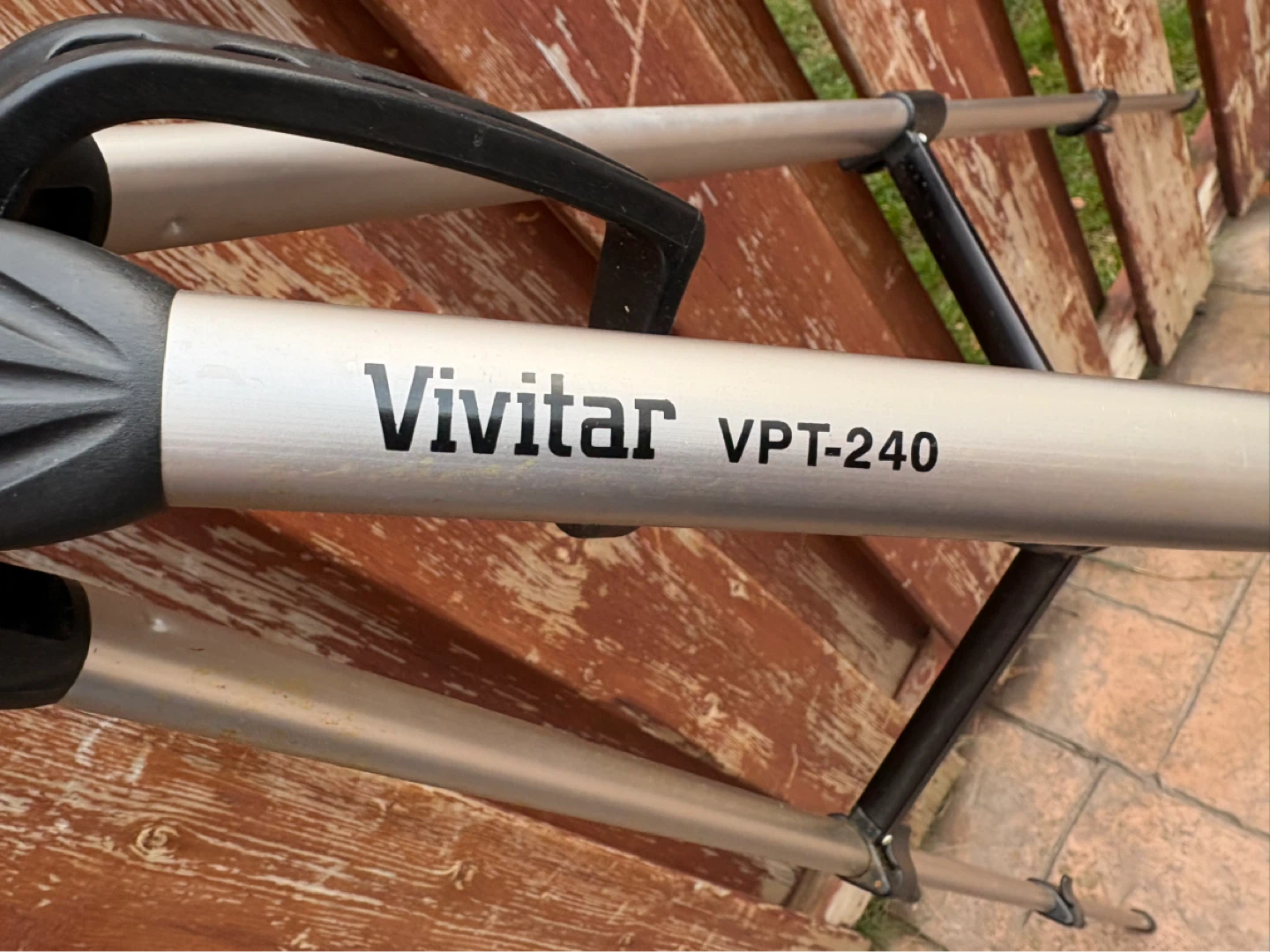 Vivitar VPT-240 Tripod
