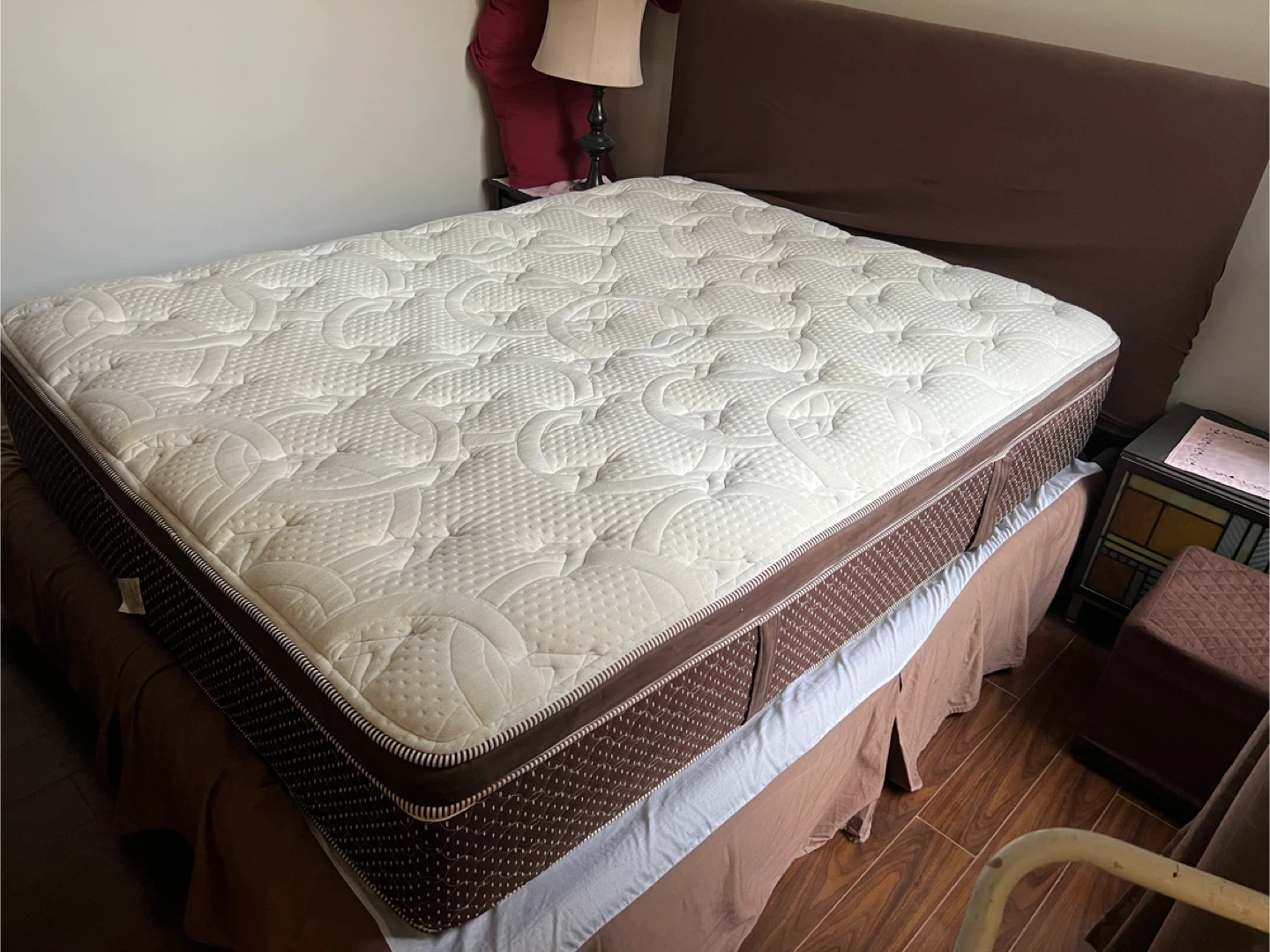 Queen Size Mattress with Bed Frame - photo 2