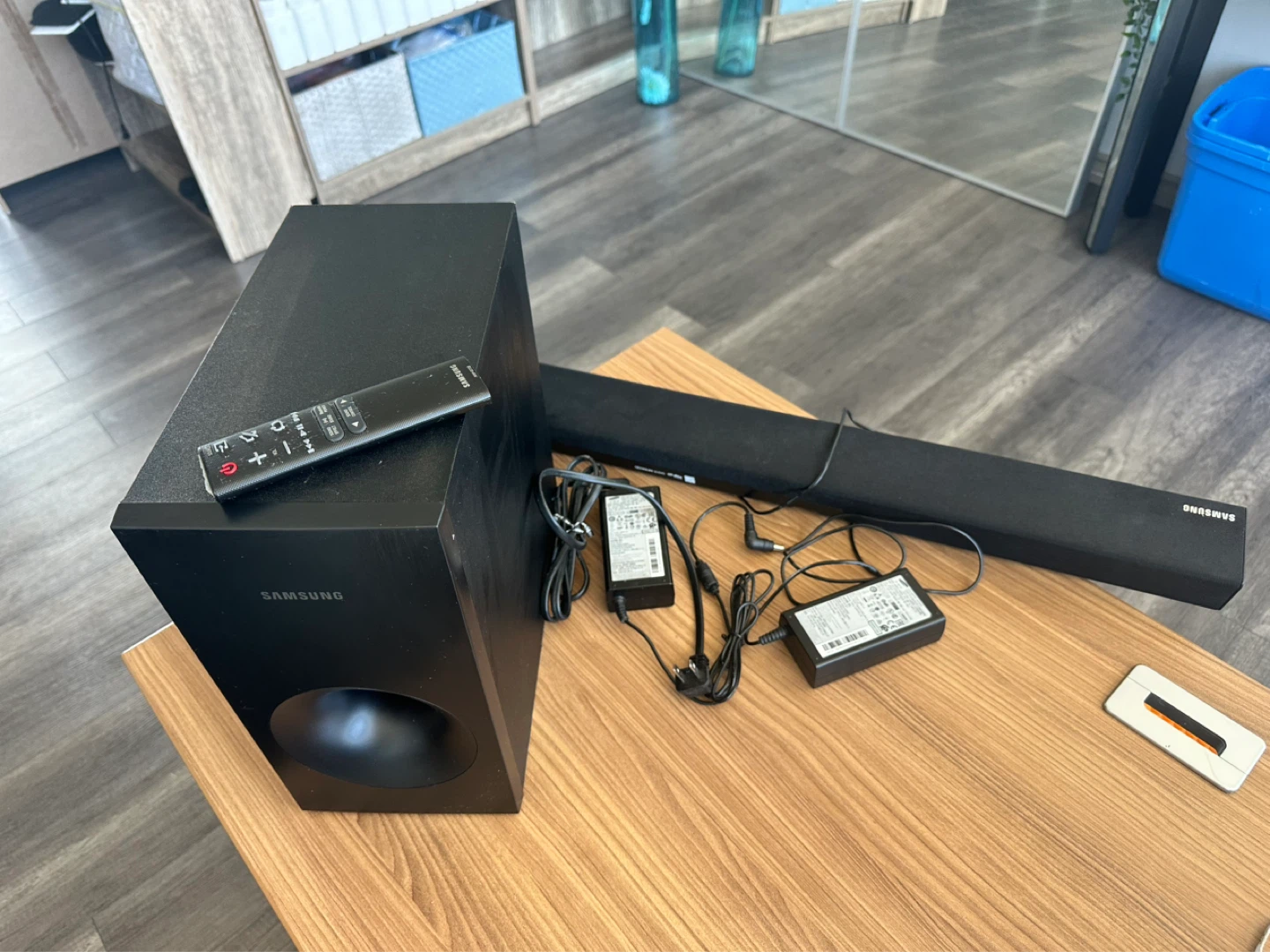 Samsung Soundbar and Subwoofer with Remote - photo 2