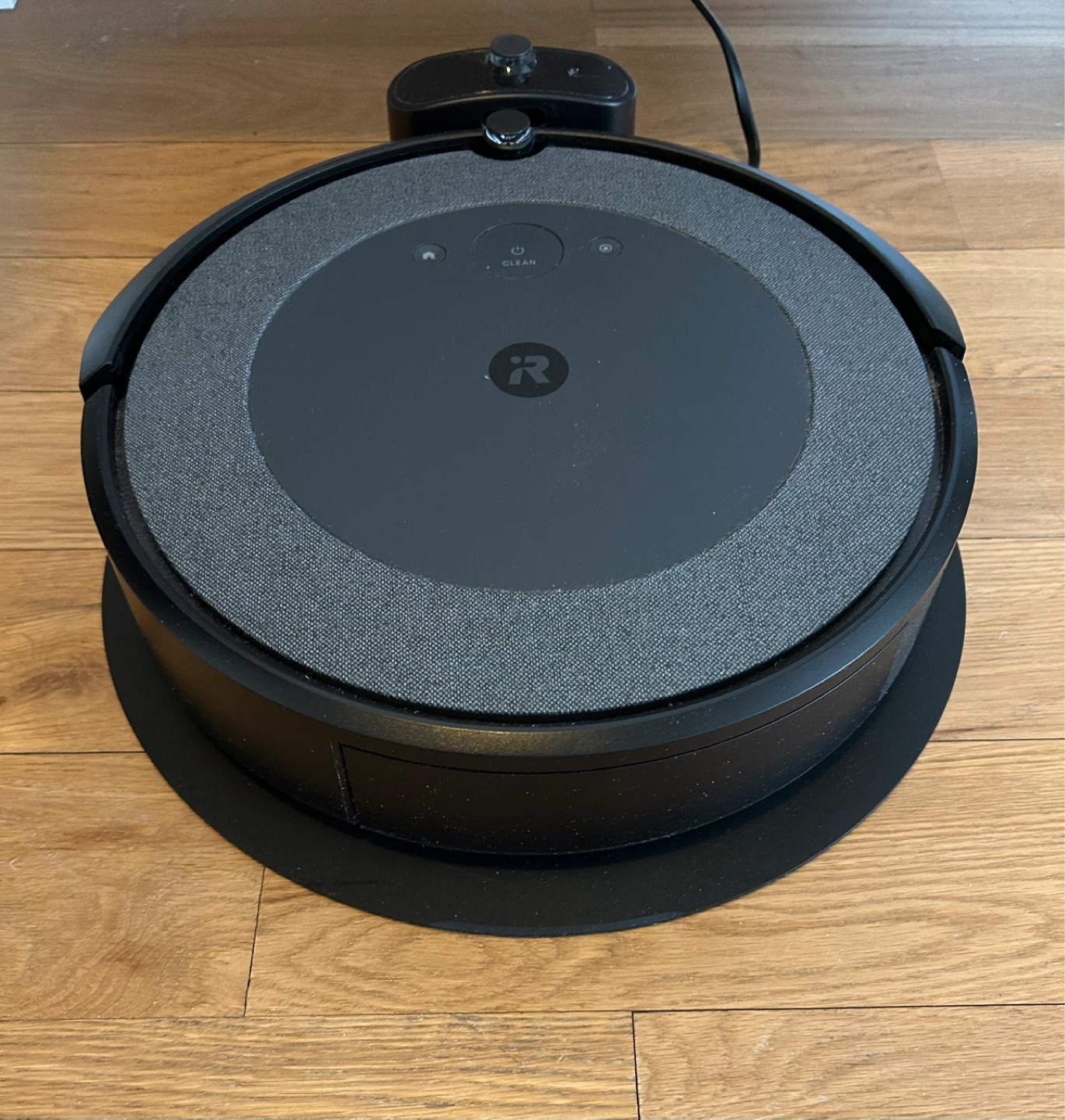 iRobot Roomba i5 vacuum