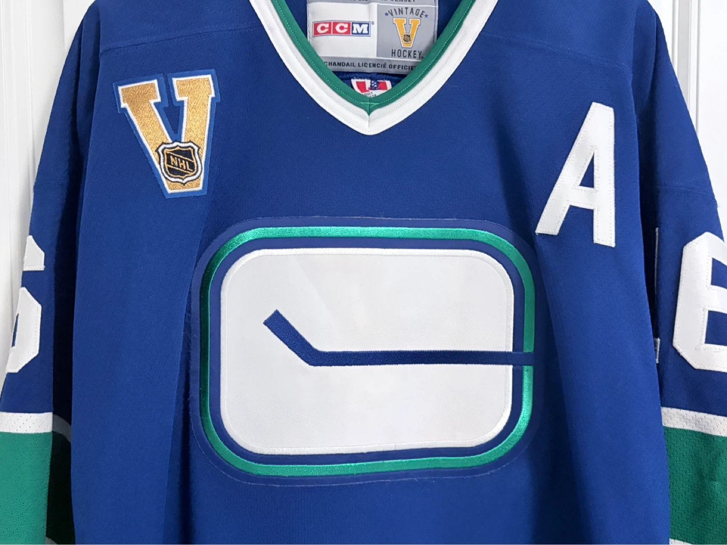 Authentic CCM Vancouver Canucks Trevor Linden Jersey Medium - photo 5
