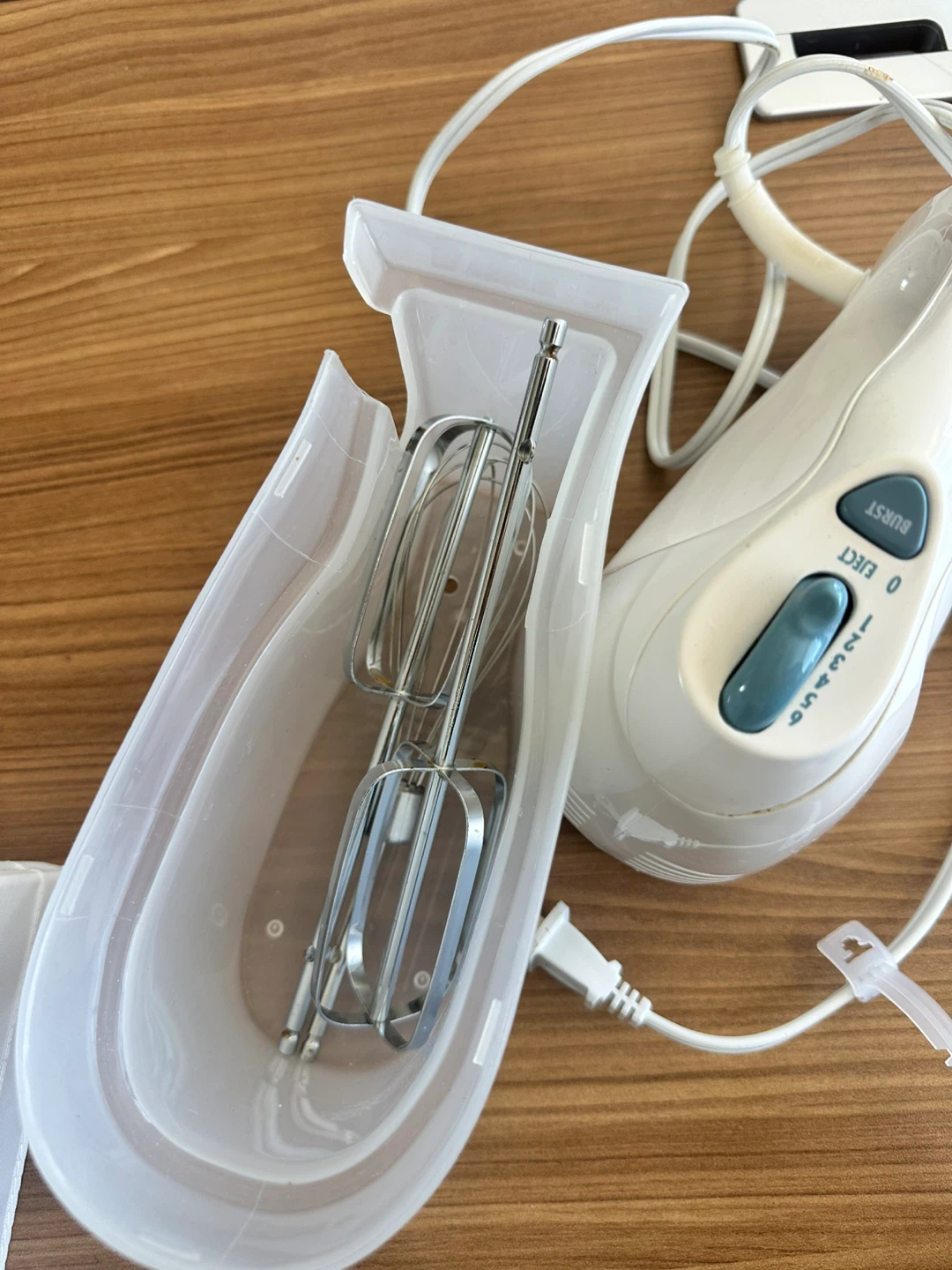 Hamilton Beach Bowl Rest Hand Mixer - photo 3