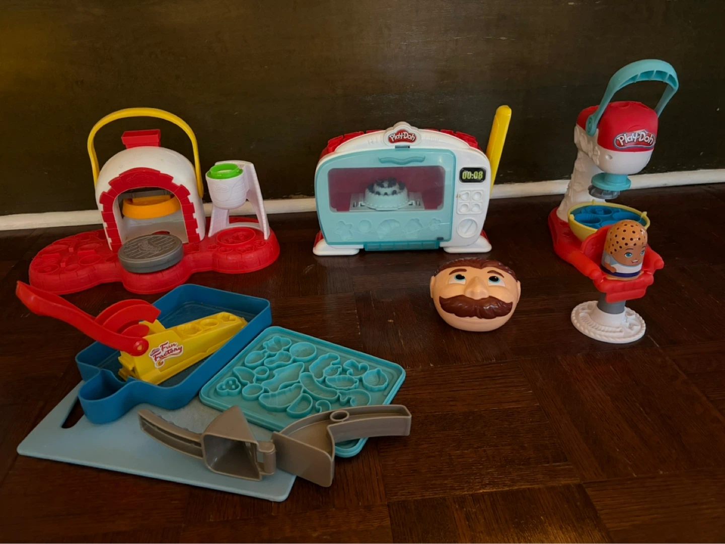 Play-Doh Playsets & Accessories