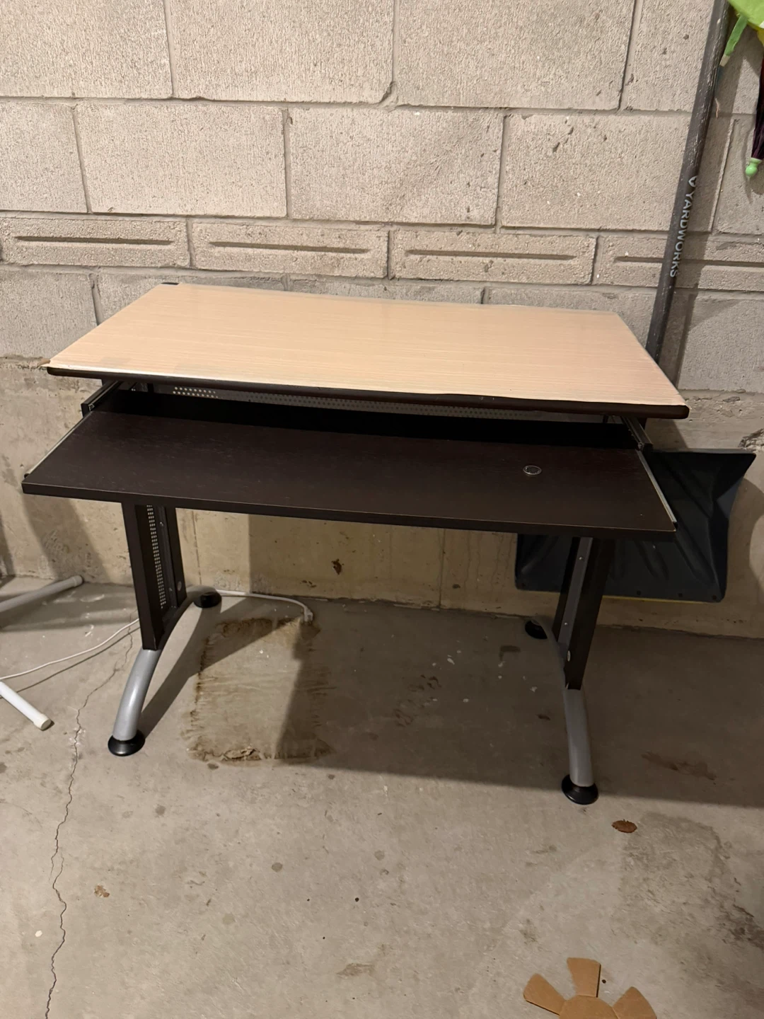 Compact Desk with Slide-Out Keyboard Tray - photo 2