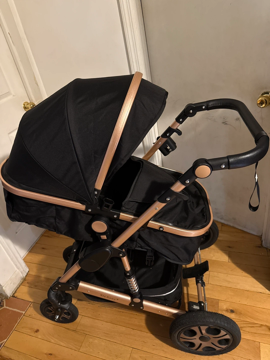Black Stroller with Rose Gold Accents - photo 3
