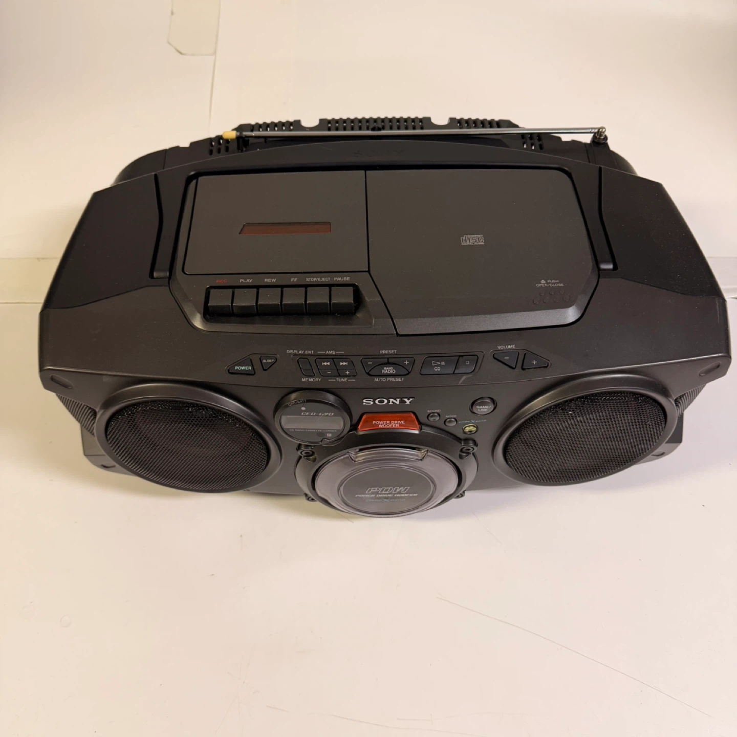 Sony CFD-G70 Boombox CD Radio Cassette Player - photo 2