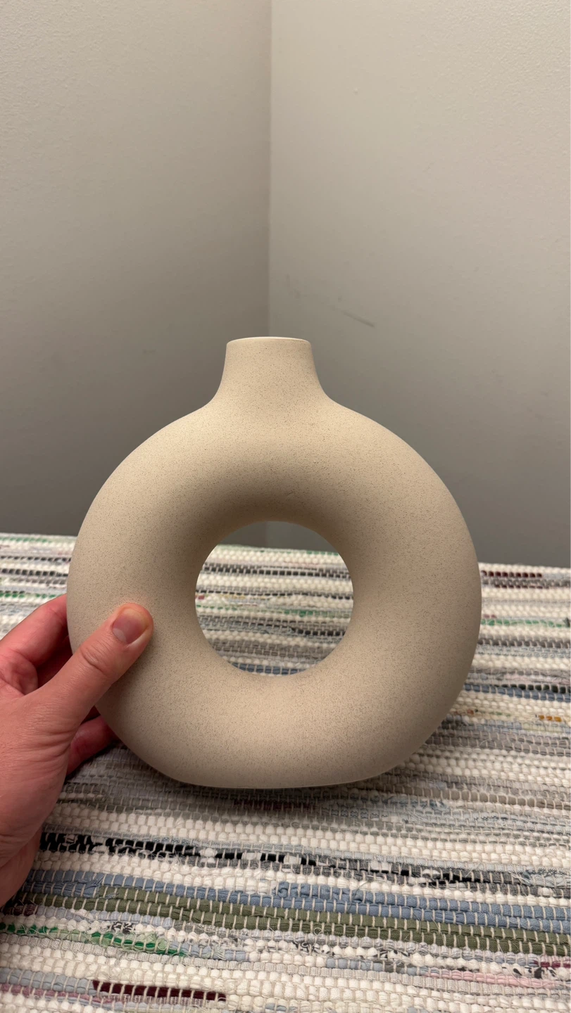 H&M Home Beige Ceramic Donut Vase