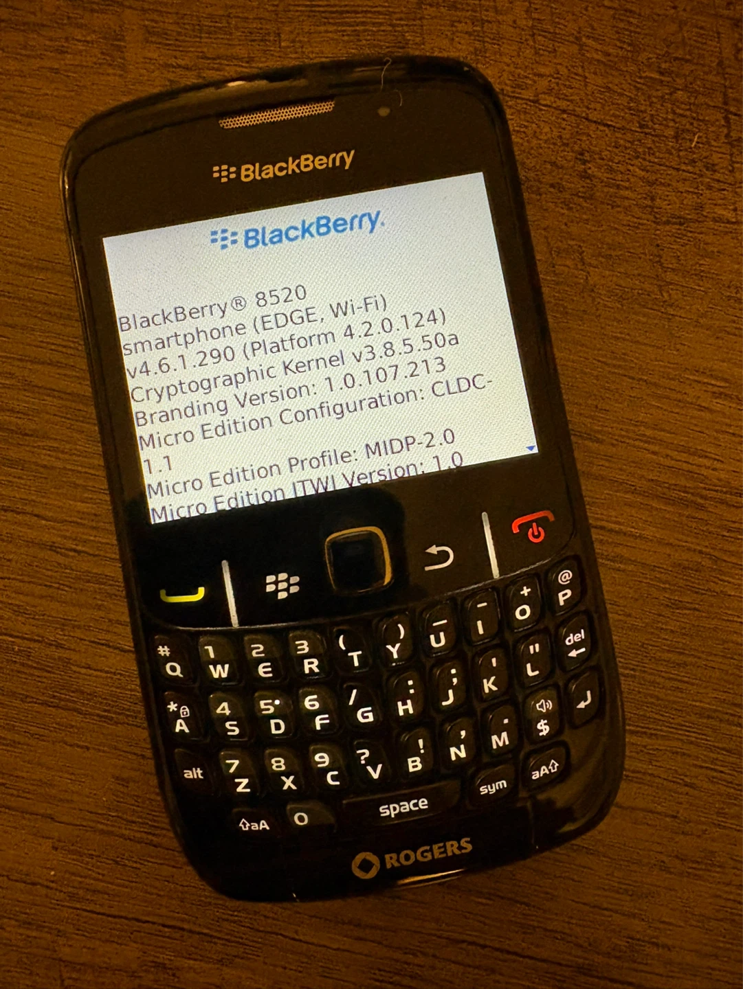 BlackBerry 8520 Smartphone for collectors - photo 3