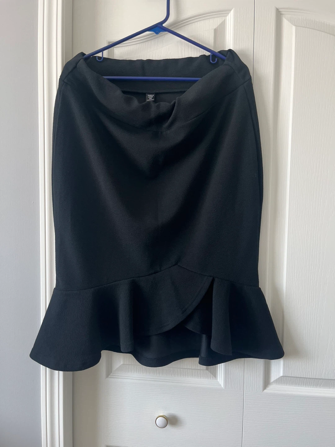 SHEIN Curve Black Ruffle Hem Pencil Skirt 3XL