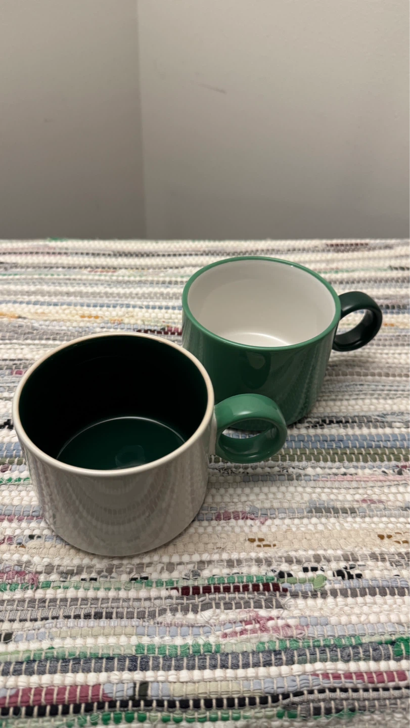 Set of 2 Ceramic Mugs - White & Green