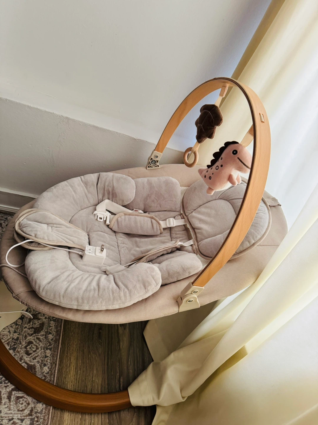 Monamii Baby Swing & MooNmii Baby Bouncer – Like New - photo 2