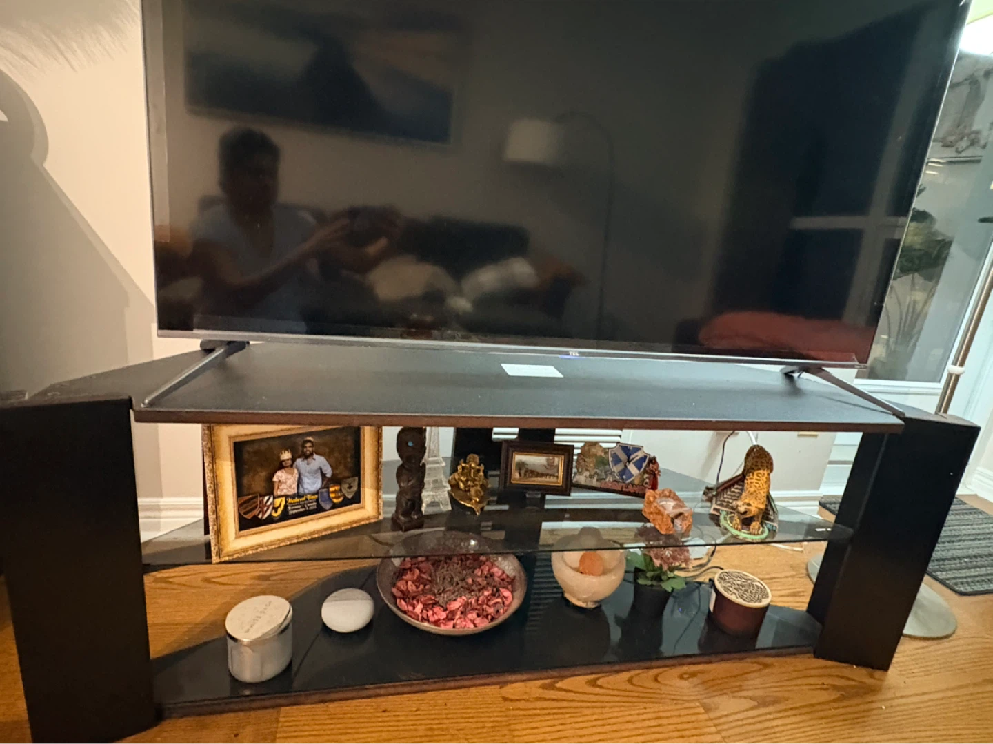 Hitachi TV Stand with Shelves - photo 3