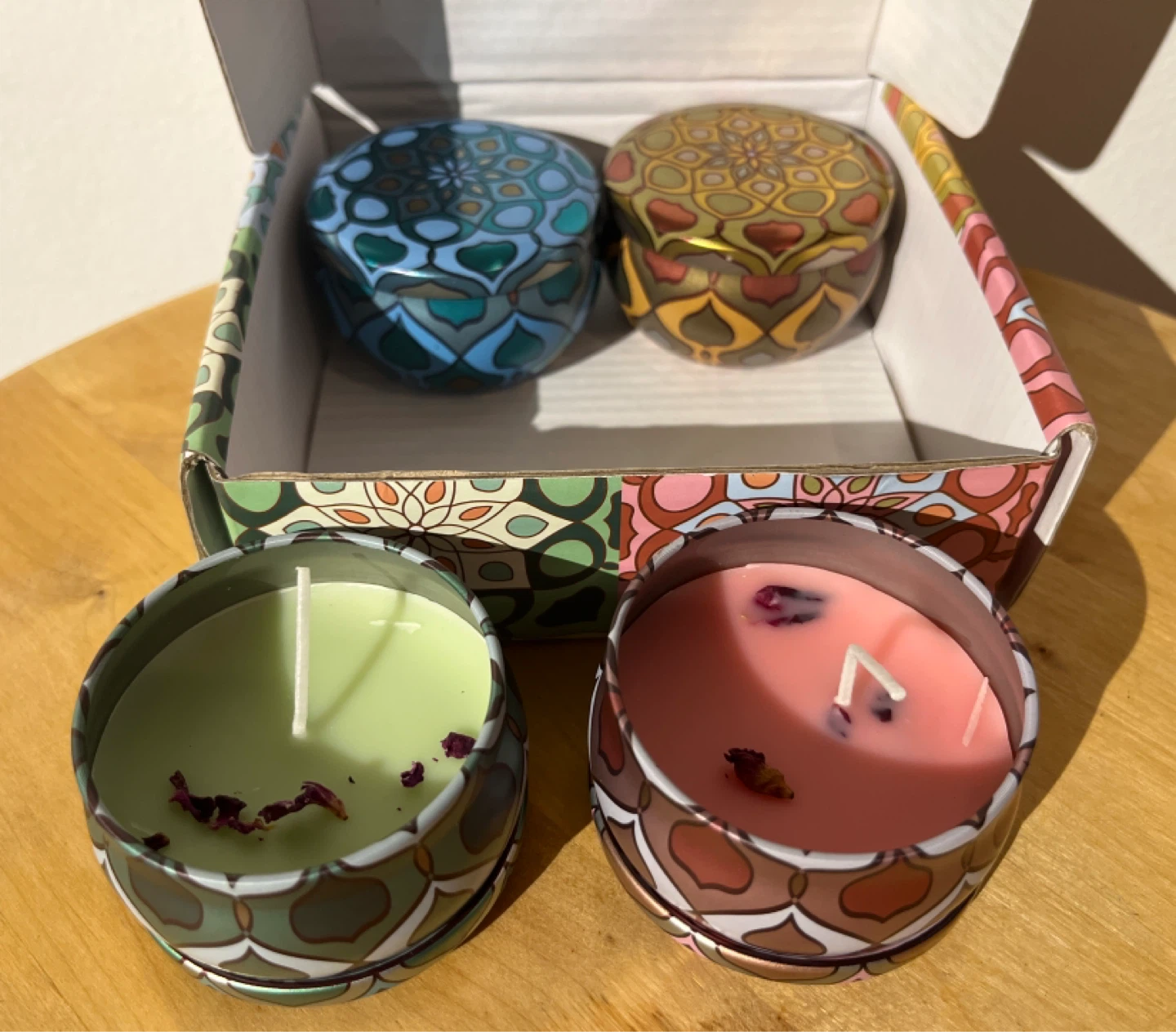 Set of 4 Scented Candles in Decorative Tins - photo 4