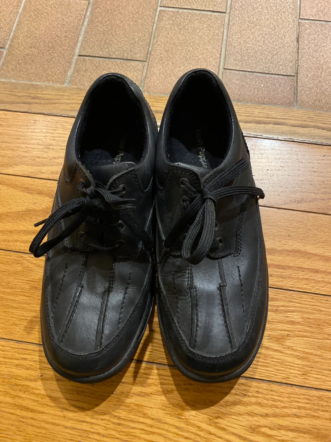 Hush Puppies  Leather Shoes 7.5