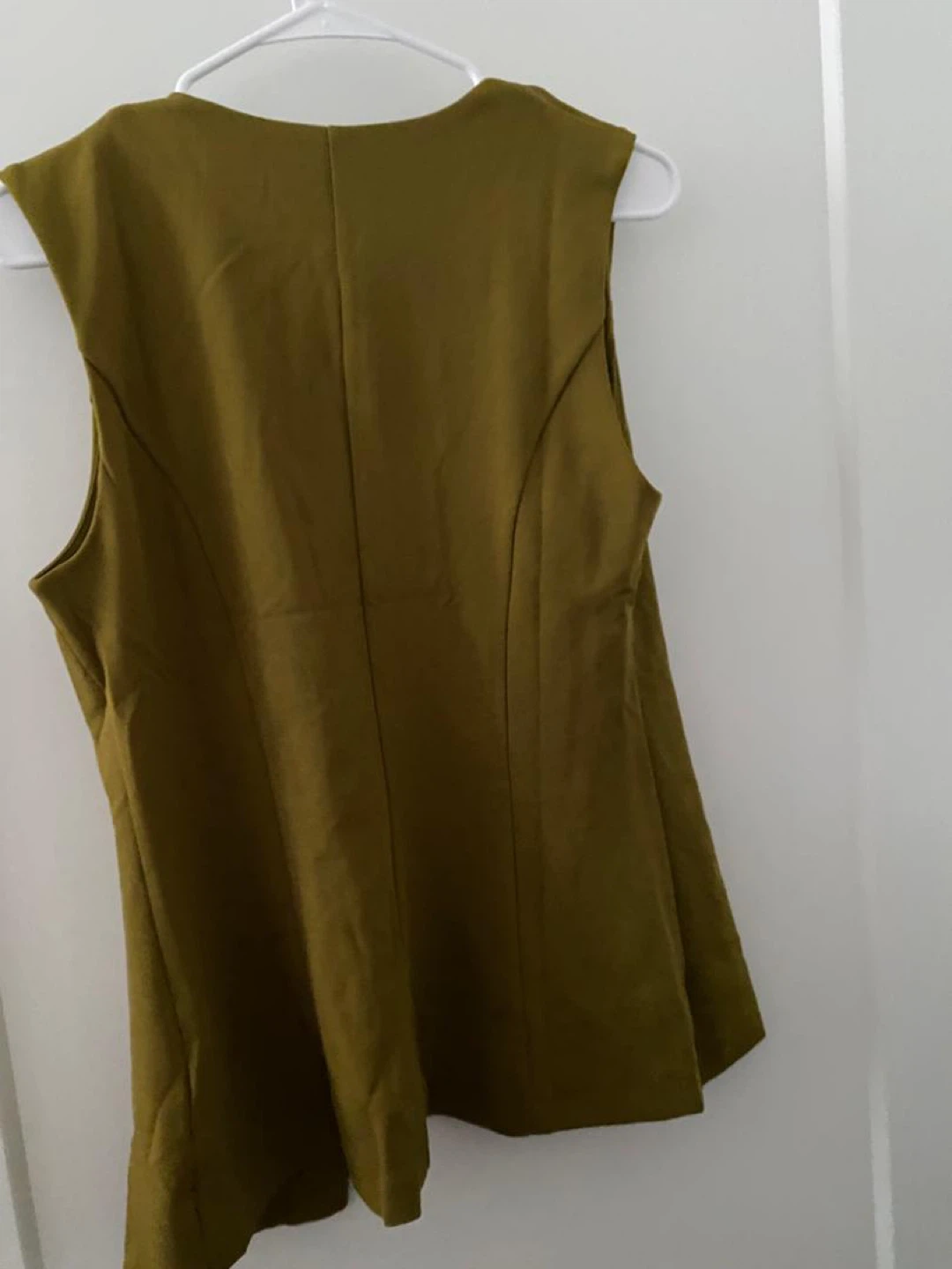 H&M Olive Green Sleeveless Button-Up Vest - photo 3