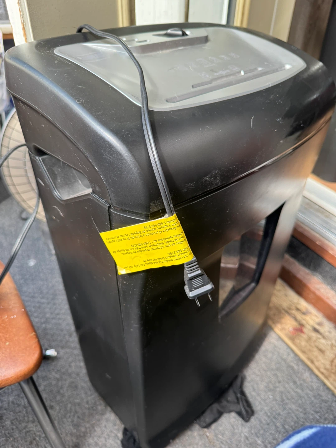 Black Paper Shredder - photo 2